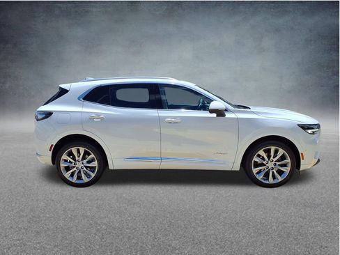 Used 2022 Buick Envision Avenir w/ Technology Package II FWD image 6