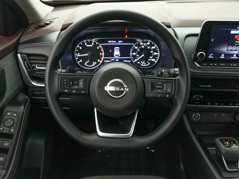 Used 2023 Nissan Rogue SV AWD/4WD image 14