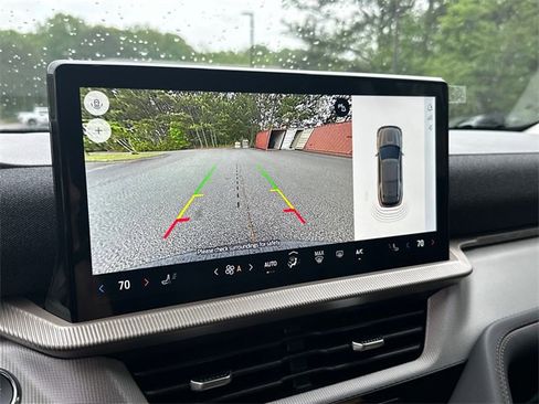 New 2025 Ford Explorer Active image 29