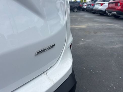 Used 2023 Ford Edge SEL w/ Convenience Package AWD/4WD image 11