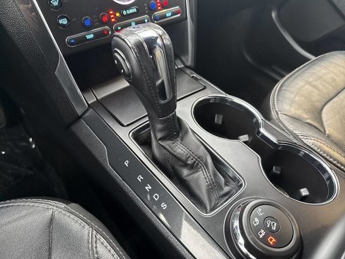 Used 2018 Ford Explorer Limited image 37