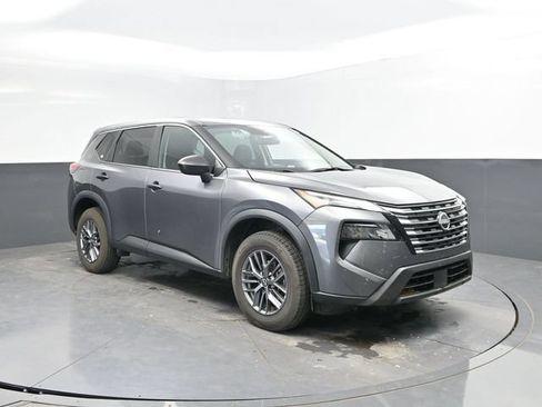 Used 2024 Nissan Rogue S AWD/4WD image 4