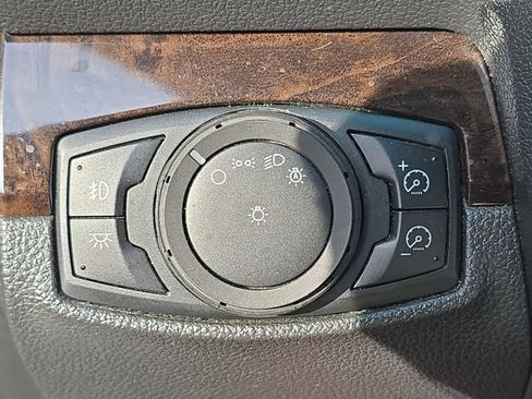Used 2013 Ford Explorer Limited FWD image 30