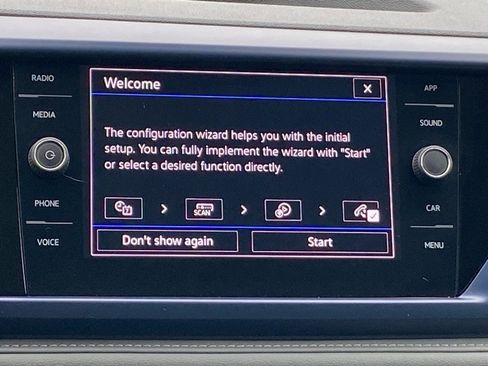 Certified 2024 Volkswagen Taos SE w/ Panoramic Sunroof Package image 6