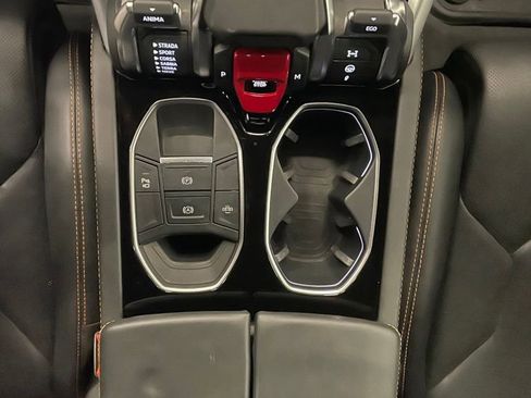 Used 2019 Lamborghini Urus image 19