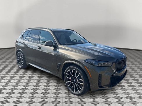 New 2026 BMW X5 xDrive50e image 3