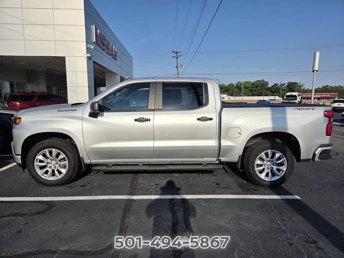 Used 2020 Chevrolet Silverado 1500 Custom w/ Custom Value Package AWD/4WD image 6