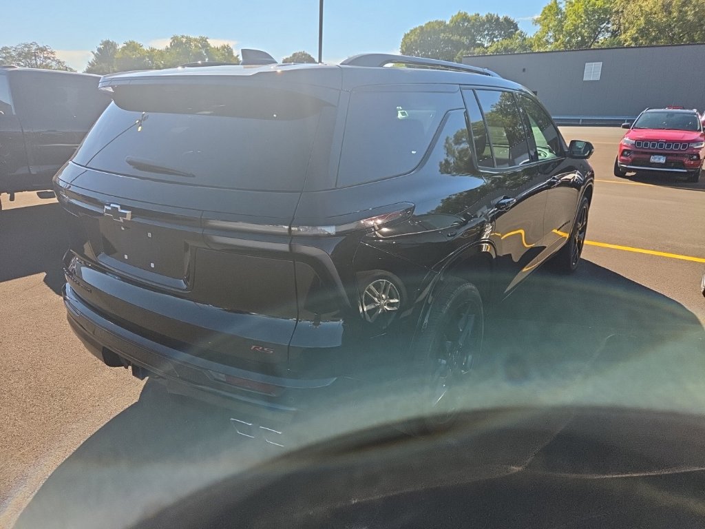 Used 2024 Chevrolet Traverse RS w/ LPO, Floor Liner Package AWD/4WD image 4