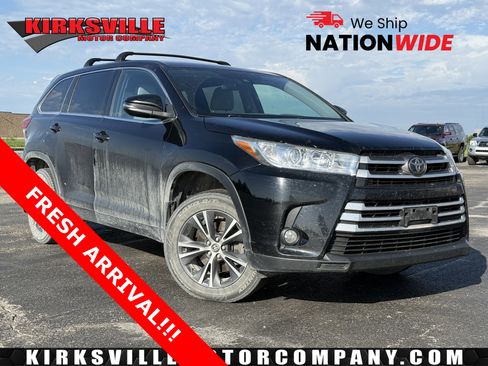 Used 2017 Toyota Highlander Plus AWD/4WD image 1