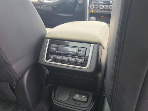Used 2020 Subaru Ascent Limited w/ Technology Package image 24