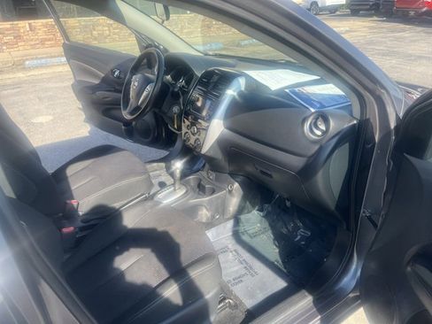 Used 2018 Nissan Versa SV w/ SV Special Edition Package image 31