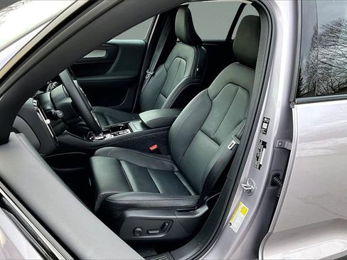 Certified 2026 Volvo XC40 B5 Plus w/ Protection Package Premier image 20