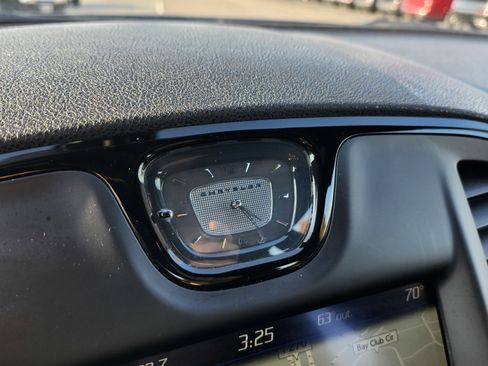 Used 2023 Chrysler 300 S image 31