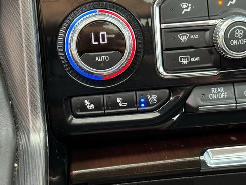 Used 2023 GMC Yukon Denali Ultimate w/ LPO, Floor Liner Package AWD/4WD image 24