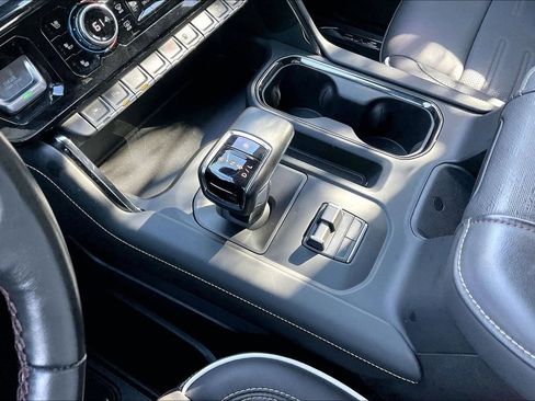 Used 2023 GMC Sierra 1500 AT4X image 18