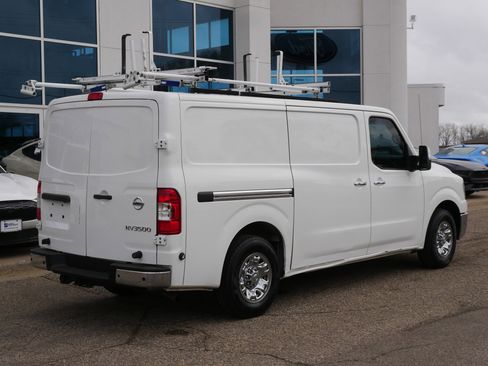 Used 2019 Nissan NV 3500 SL w/ Navigation Package image 3