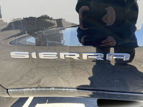 Used 2024 GMC Sierra 1500 Pro w/ Graphite Edition image 9