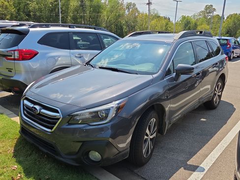 Used 2019 Subaru Outback 2.5i Limited w/ Popular Package #2 AWD/4WD image 4