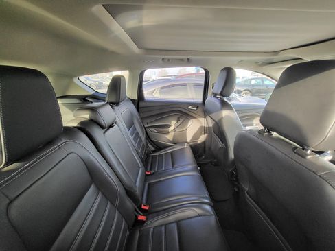 Used 2019 Ford Escape SEL image 9