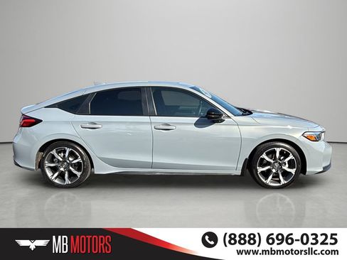 Used 2025 Honda Civic Sport Touring image 2