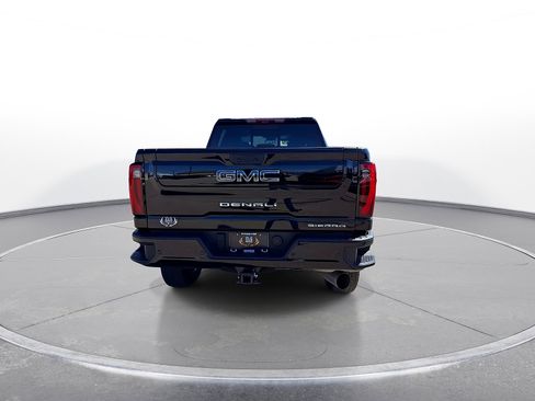 Used 2025 GMC Sierra 3500 Denali Ultimate AWD/4WD image 7