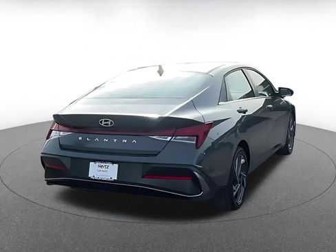 Used 2025 Hyundai Elantra SEL image 9