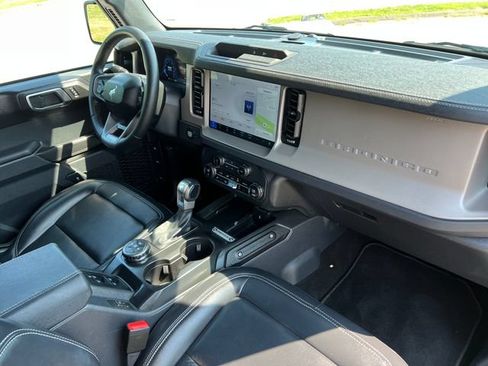 Used 2025 Ford Bronco Outer Banks AWD/4WD image 38