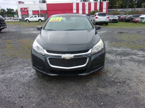 Used 2016 Chevrolet Malibu LT FWD image 2
