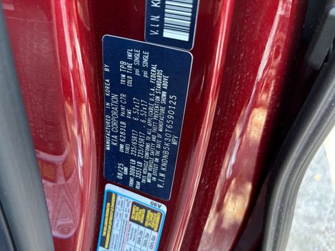 Used 2026 Kia Carnival FWD image 33