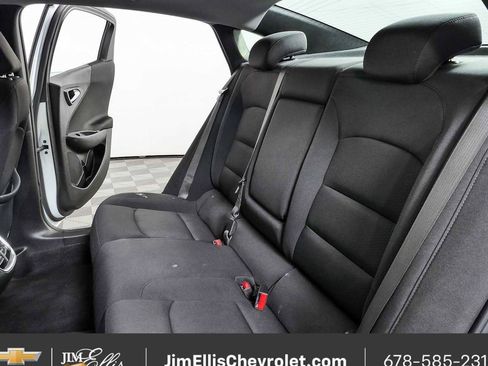 Used 2024 Chevrolet Malibu LT FWD image 18