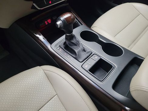 Used 2018 Kia Sorento EX image 26