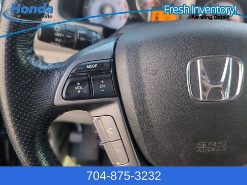 Used 2015 Honda Pilot Touring image 21