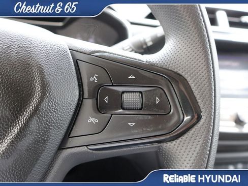 Used 2022 Chevrolet TrailBlazer LT FWD image 28