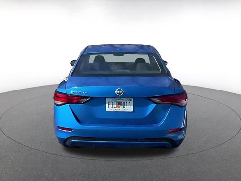 Used 2025 Nissan Sentra SV FWD image 9