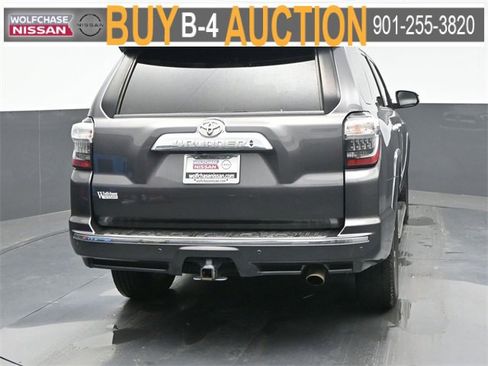 Used 2018 Toyota 4Runner SR5 image 5