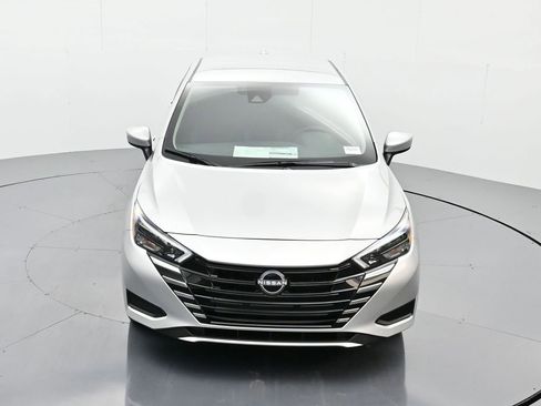 New 2025 Nissan Versa SV w/ Trunk Package FWD image 27