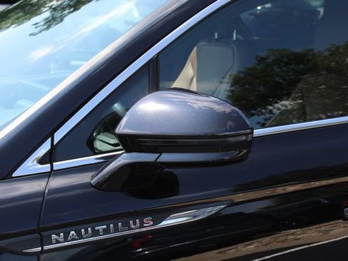 Certified 2023 Lincoln Nautilus Reserve w/ Equipment Group 201A AWD/4WD image 14