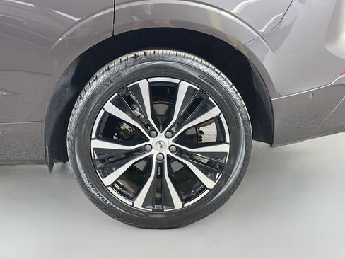 Certified 2023 Volvo XC60 B5 Plus w/ Protection Package Premier AWD/4WD image 29