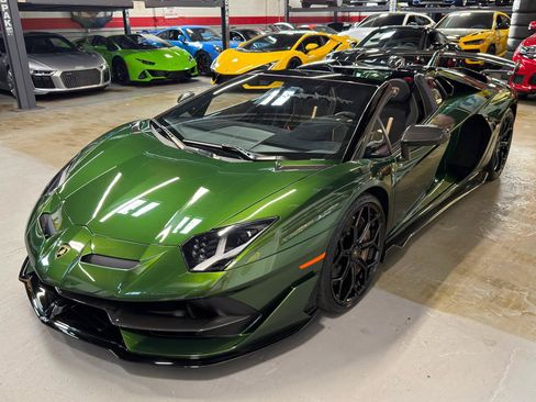 Used 2021 Lamborghini Aventador SVJ AWD/4WD image 37