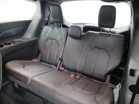 New 2026 Chrysler Pacifica Select w/ S Appearance Package image 12