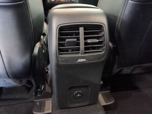 Used 2025 Ford Escape ST-Line Select AWD/4WD image 12
