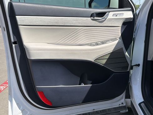 Used 2025 Hyundai Palisade Calligraphy FWD image 9