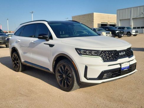 Used 2023 Kia Sorento SX AWD/4WD image 2