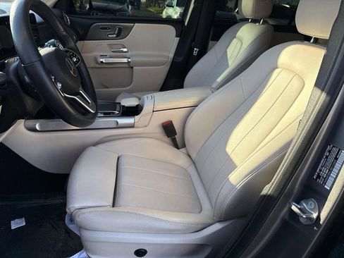 Used 2020 Mercedes-Benz GLB 250 image 17