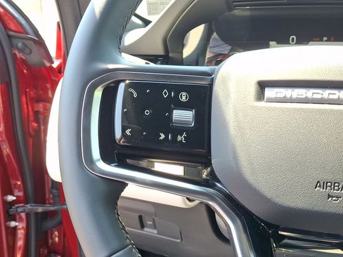 Used 2025 Land Rover Discovery Sport Dynamic SE AWD/4WD image 20