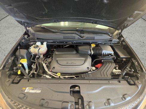 Used 2023 Chrysler Voyager LX FWD image 9