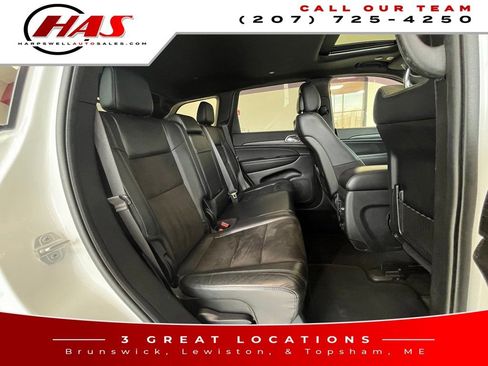Used 2022 Jeep Grand Cherokee Laredo X image 12