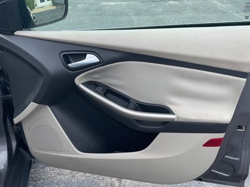 Used 2012 Ford Focus SEL FWD image 22