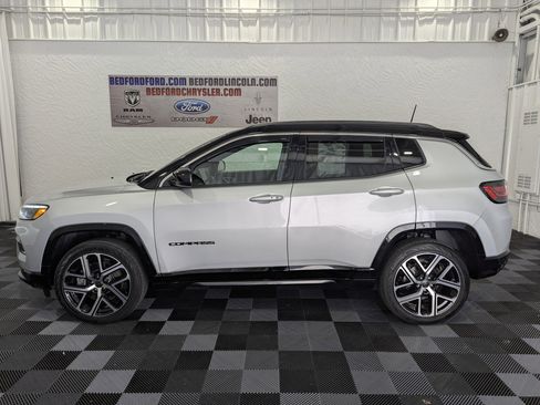 Used 2025 Jeep Compass Limited w/ Elite Group AWD/4WD image 2