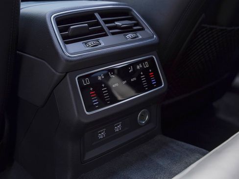 Used 2020 Audi S7 Premium Plus w/ S Sport Package image 42